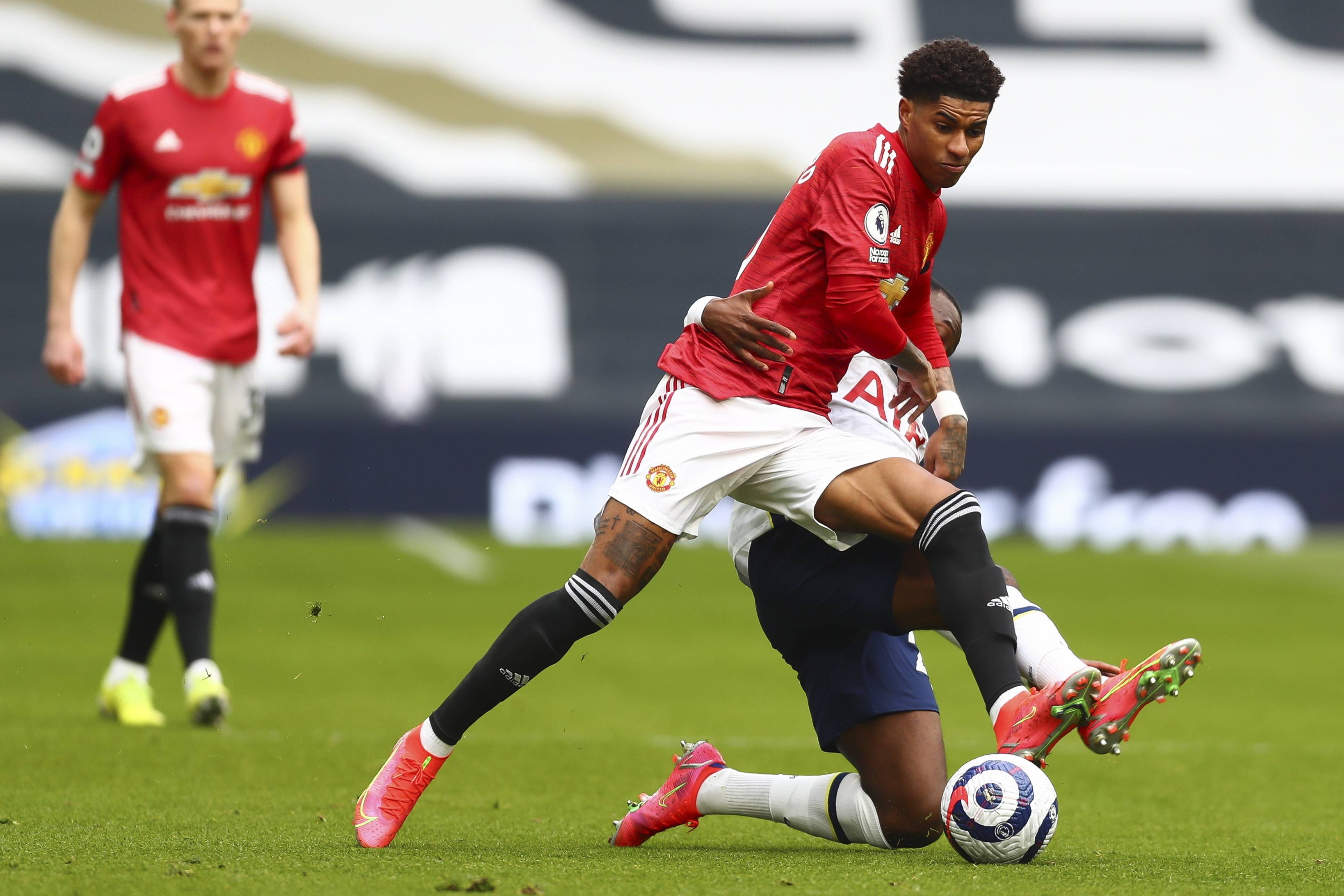 前锋和中锋 前锋和中锋